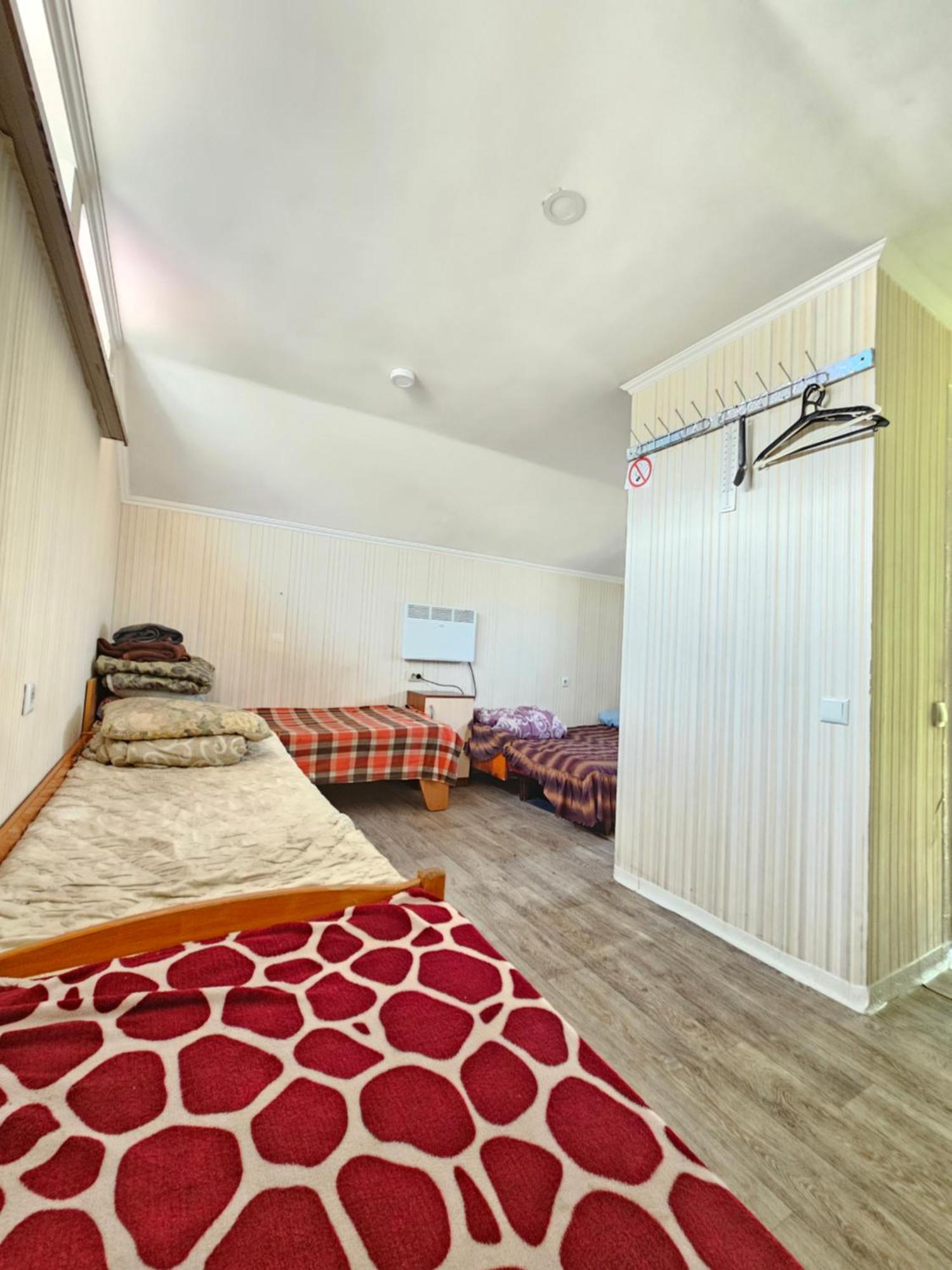 Помешкання З Парковкою Apartment Cherkasy Bagian luar foto